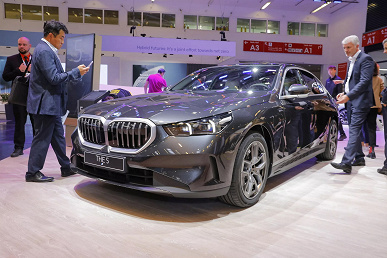 Представлена самая экономичная версия новой BMW 5-series (G60): BMW 530e способна проехать без бензина 101 километр